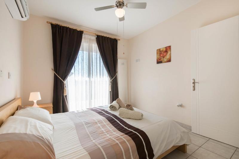 Royal Seacrest Apartment Paphos Luaran gambar